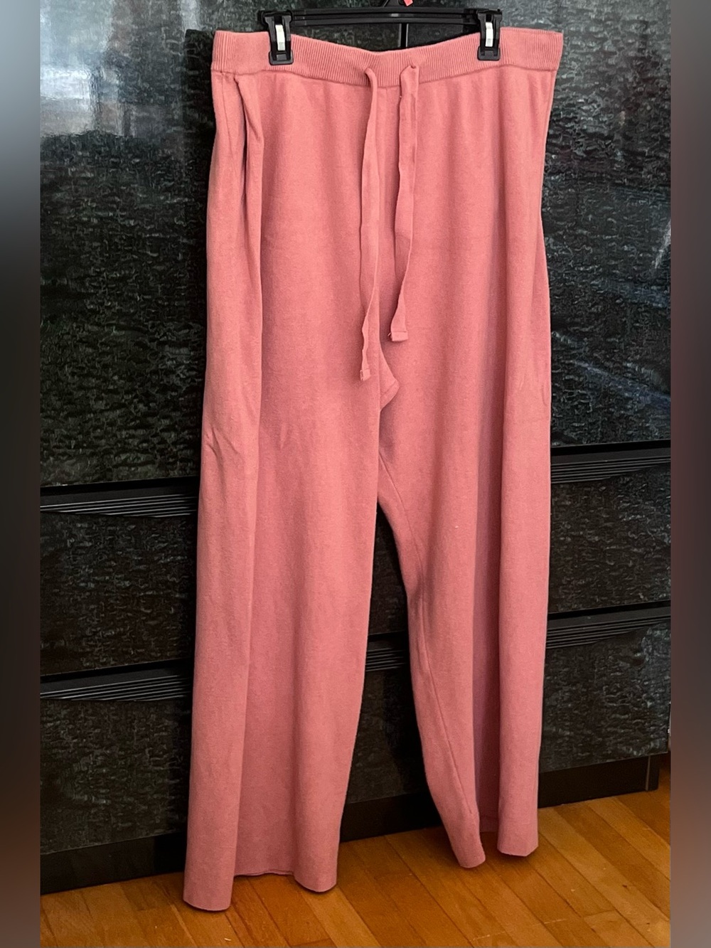 2/25$ Soft Mauvy-Rose Knit Drawstring Loungewear or Athleisure Joggers- Relaxed